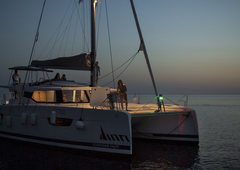 Astréa 42 - Yacht Charter Sailica