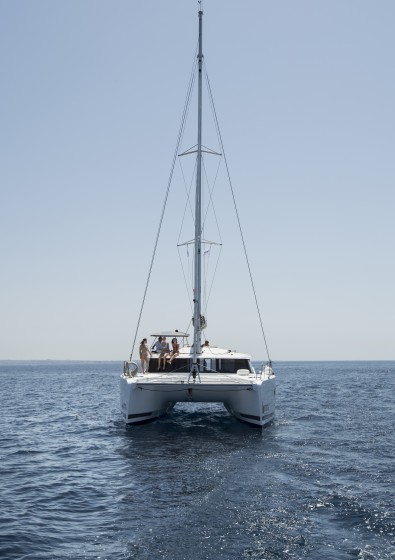 Astréa 42 - Yacht Charter Sailica