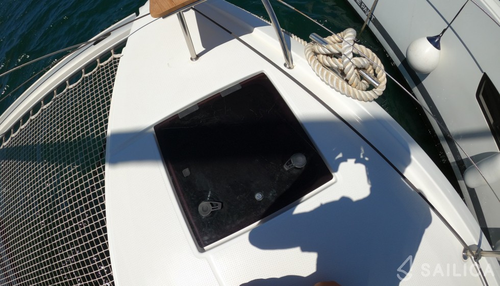 Astréa 42 - Yacht Charter Sailica
