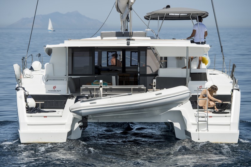 Astréa 42 - Yacht Charter Sailica