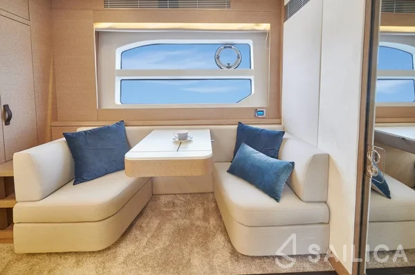 Prestige 590 Fly - Yacht Charter Sailica
