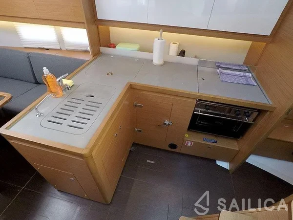 Dufour 390 Grand Large - Yacht Charter Sailica