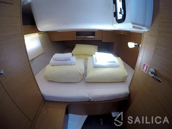 Dufour 390 Grand Large - Yacht Charter Sailica