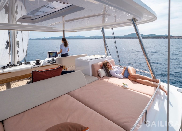 Lagoon 55 - Yacht Charter Sailica