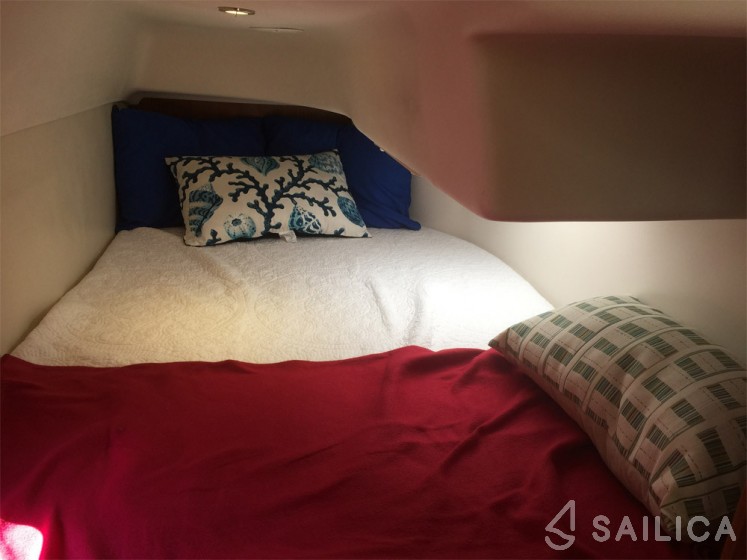 Gemini Legacy 35 - Yacht Charter Sailica