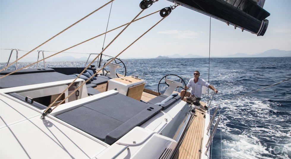 Oceanis 51.1 - Yacht Charter Sailica