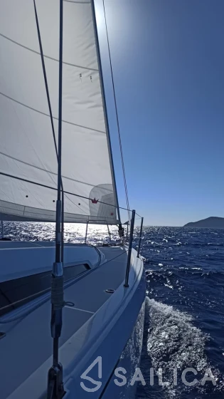 Oceanis 46.1 - Yacht Charter Sailica