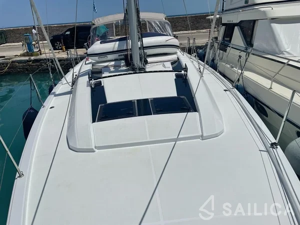 Oceanis 46.1 - Yacht Charter Sailica