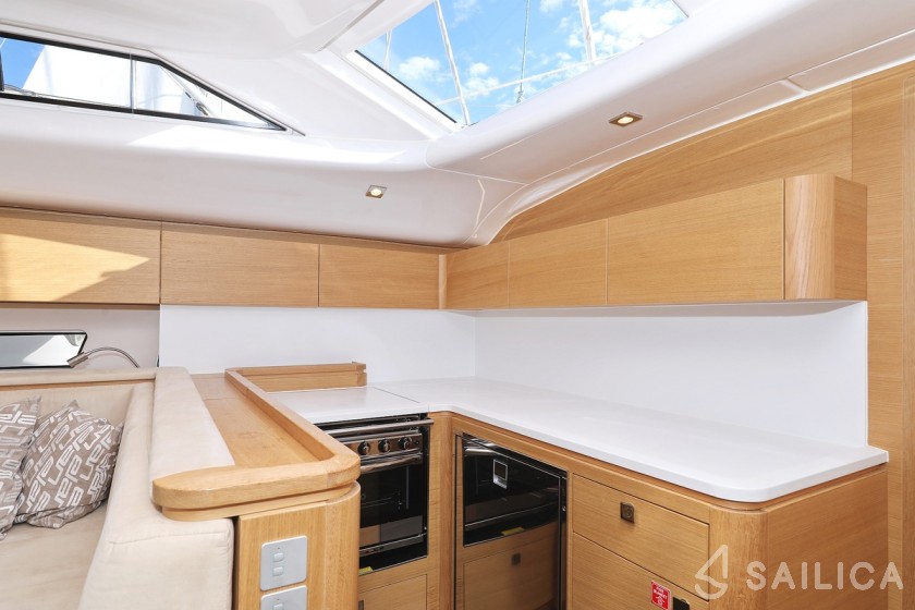 Elan GT6 - Yacht Charter Sailica