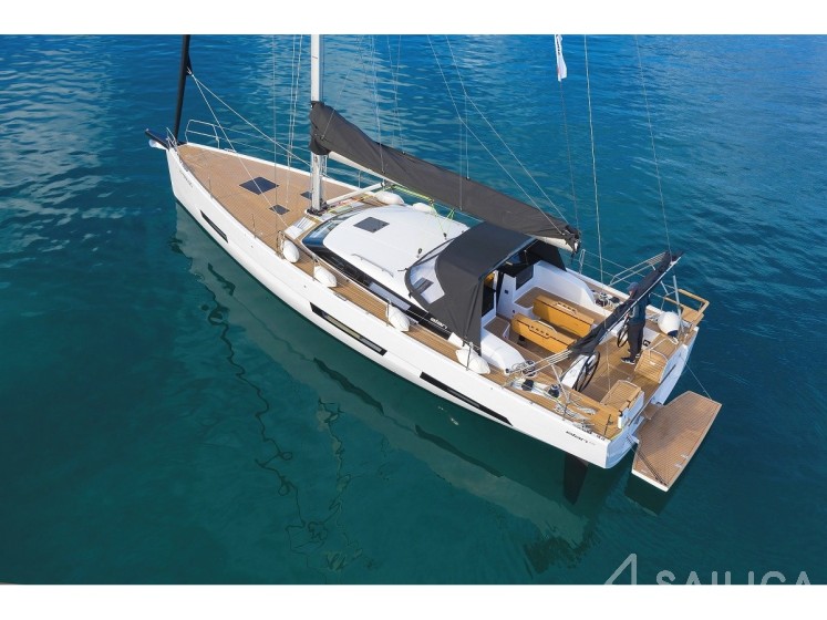 Elan GT6 - Yacht Charter Sailica
