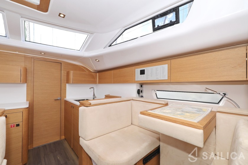 Elan GT6 - Yacht Charter Sailica