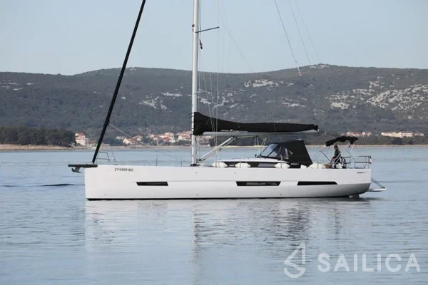 Elan GT6 - Yacht Charter Sailica