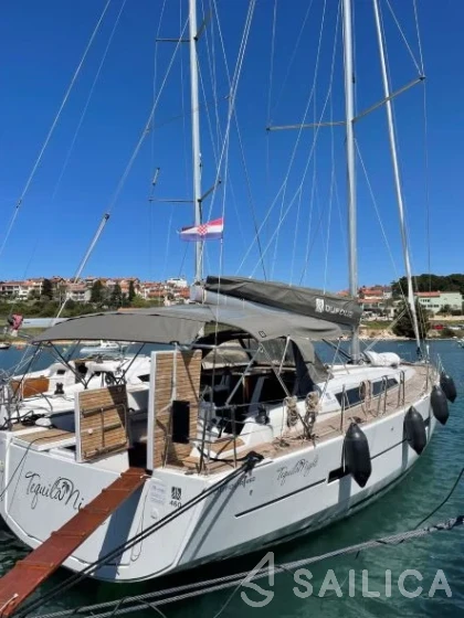 Dufour 460 GL - Yacht Charter Sailica