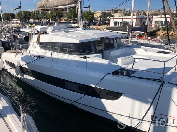 Bali 4.2 - Yacht Charter Sailica