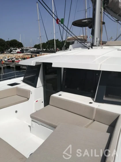 Bali 4.2 - Yacht Charter Sailica
