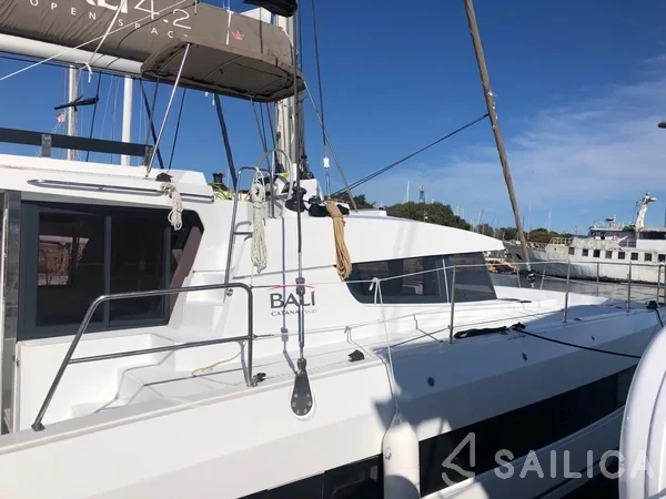 Bali 4.2 - Yacht Charter Sailica