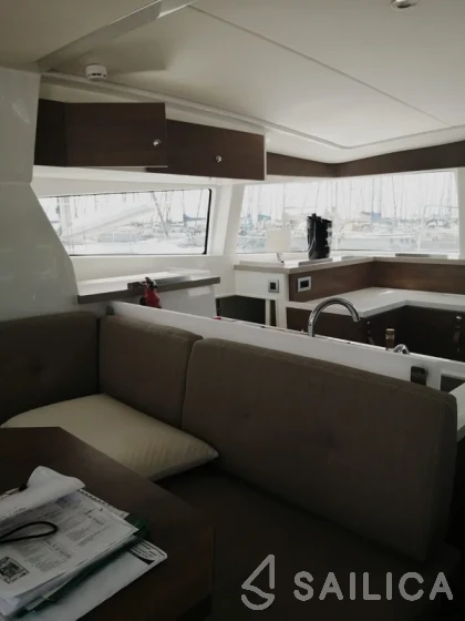 Bali 4.2 - Yacht Charter Sailica