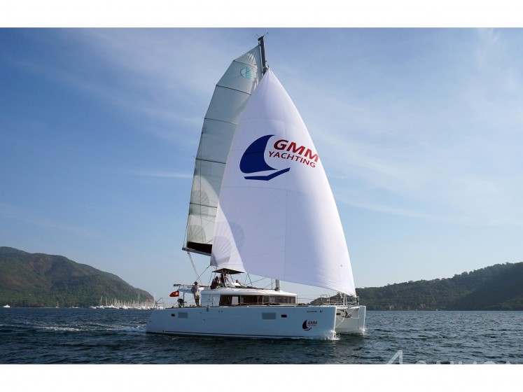 Lagoon 450  Flybridge - Yacht Charter Sailica