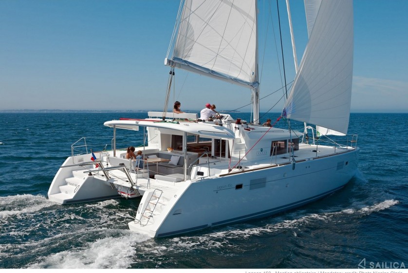 Lagoon 450  Flybridge - Yacht Charter Sailica
