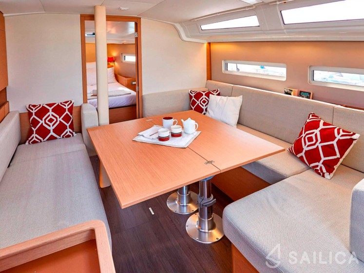 Sun Odyssey 410 - Yacht Charter Sailica