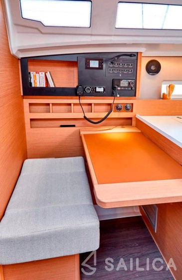 Sun Odyssey 410 - Yacht Charter Sailica