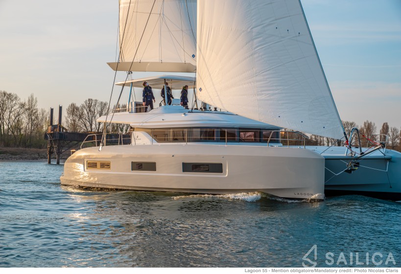 Lagoon 55 - Yacht Charter Sailica
