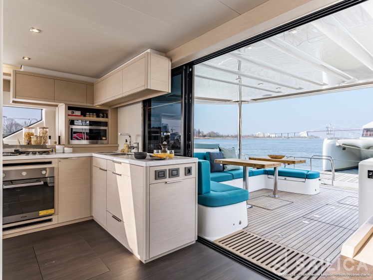 Lagoon 55 - Yacht Charter Sailica