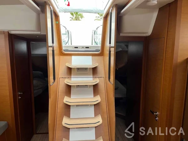 Jeanneau 54 - Yacht Charter Sailica