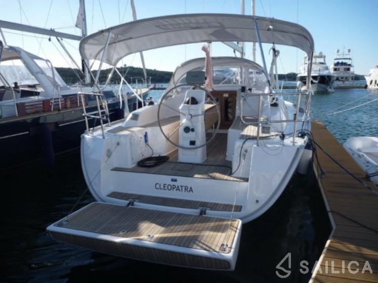 Bavaria 33 Cruiser - Yacht Charter Sailica