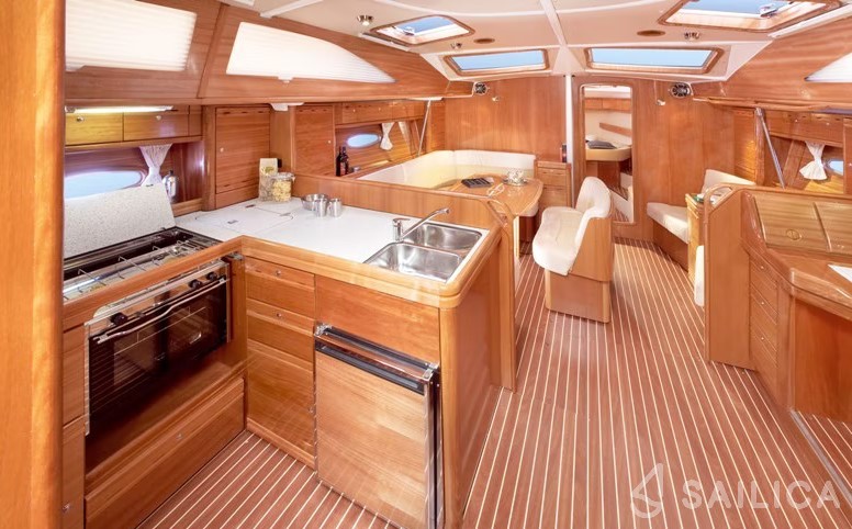 Bavaria 44 - Yacht Charter Sailica