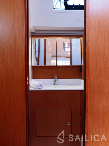 Bavaria C45 - Yacht Charter Sailica