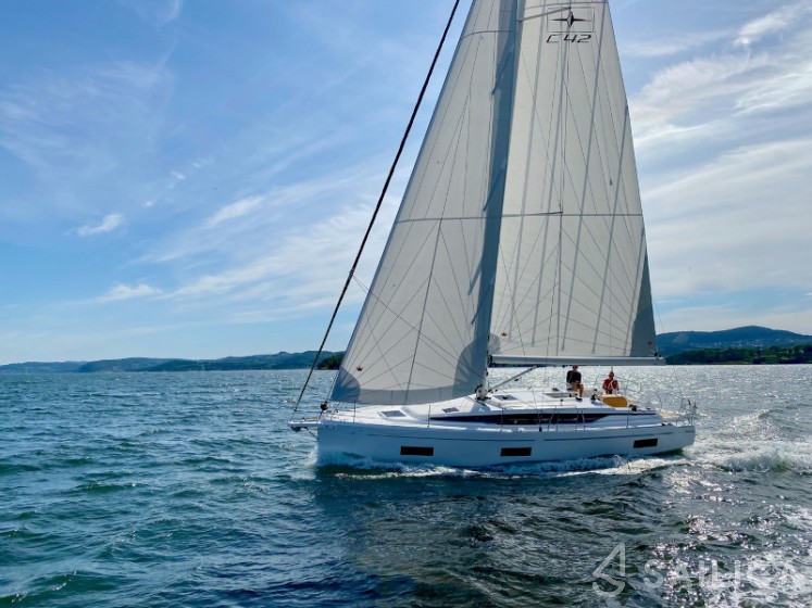 Bavaria C42 - Yacht Charter Sailica