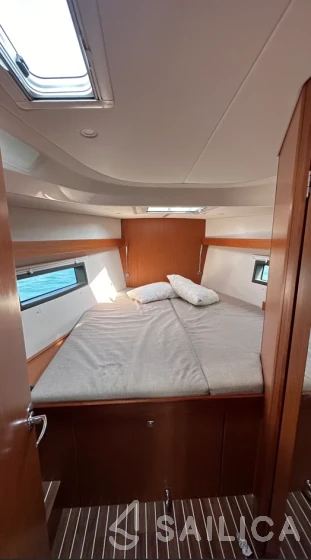 Bavaria C42 - Yacht Charter Sailica