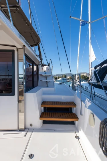 Bali 4.1 - Yacht Charter Sailica