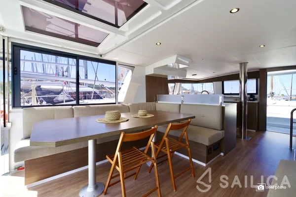 Bali 4.6 - Yacht Charter Sailica