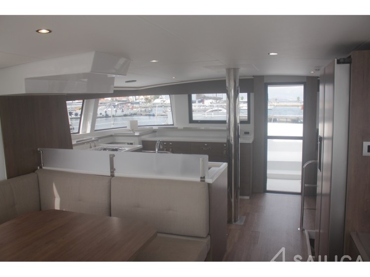 Bali 4.6 - Yacht Charter Sailica