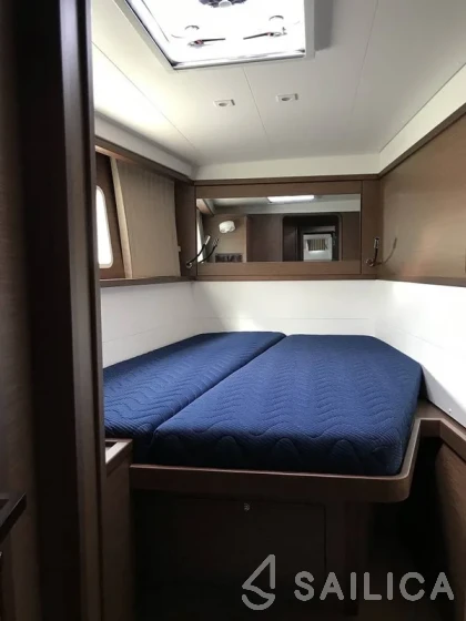 Lagoon 450 S - 4 + 2 cab. - Yacht Charter Sailica