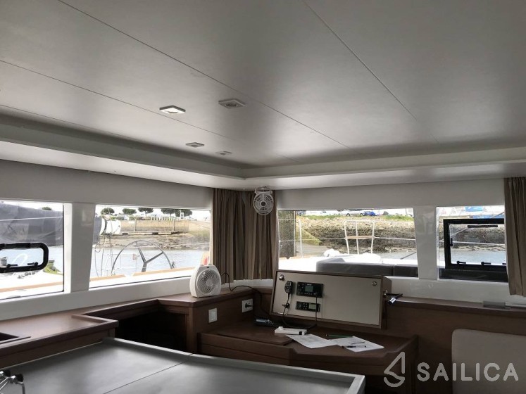 Lagoon 450 S - 4 + 2 cab. - Yacht Charter Sailica