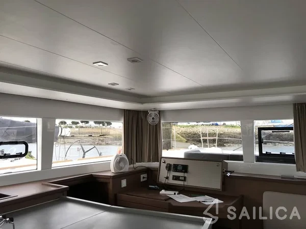Lagoon 450 S - 4 + 2 cab. - Yacht Charter Sailica