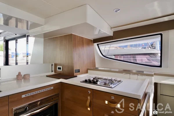 Bali 4.6 - Yacht Charter Sailica
