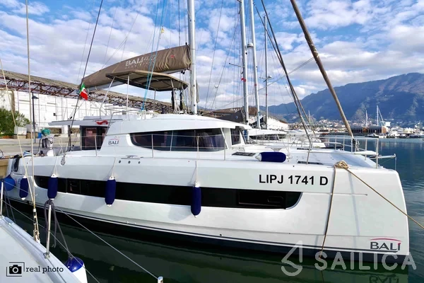 Bali 4.6 - Yacht Charter Sailica