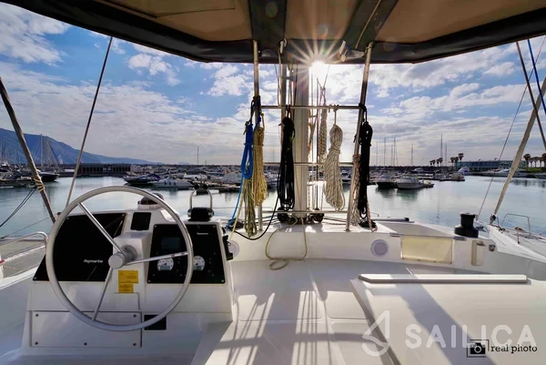 Bali 4.6 - Yacht Charter Sailica