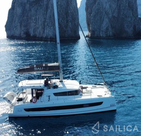 Bali 4.2 - Yacht Charter Sailica