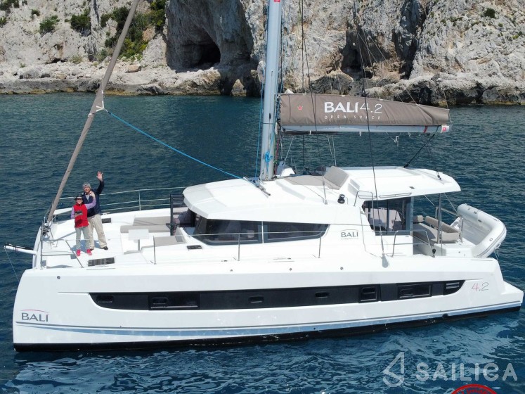 Bali 4.2 - Yacht Charter Sailica