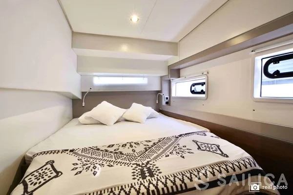 Bali 4.2 - Yacht Charter Sailica