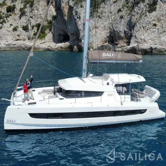 Bali 4.2 - Yacht Charter Sailica