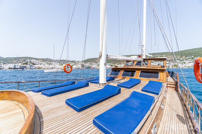 Gulet - Yacht Charter Sailica