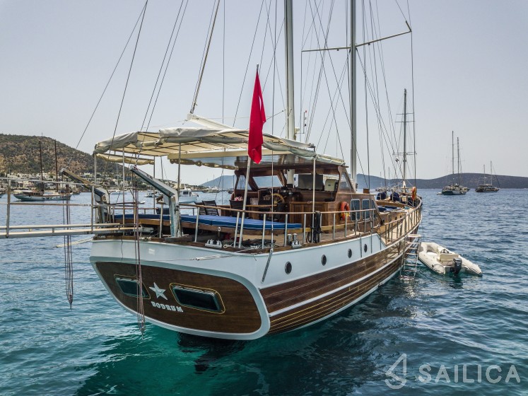 Gulet - Yacht Charter Sailica