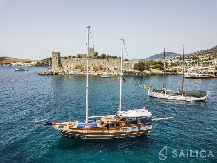 Gulet - Yacht Charter Sailica