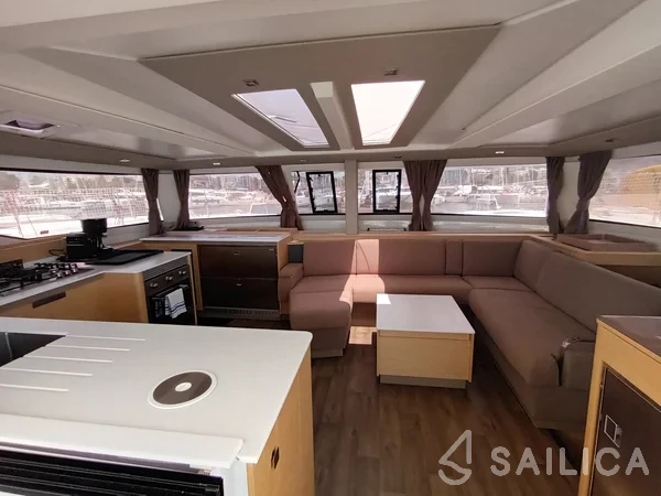 Tanna 47 - Yacht Charter Sailica